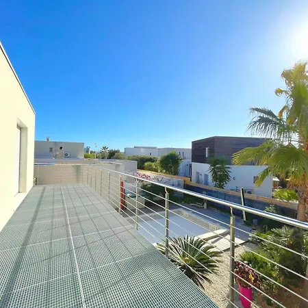 Moderne A Sete: Piscine Privee, A 200m, Clim, Wifi - Fr-1-338-334 Villa