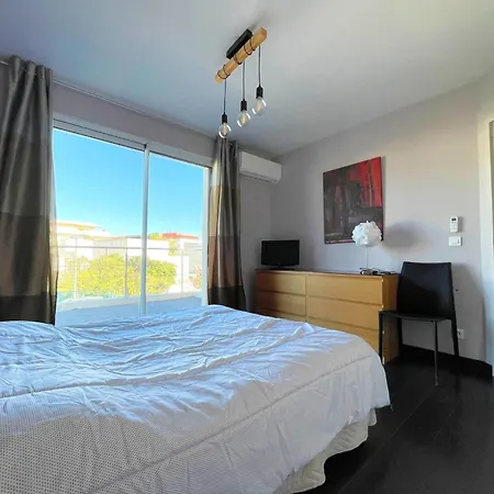Moderne A Sete: Piscine Privee, A 200m, Clim, Wifi - Fr-1-338-334 Sète